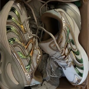 Women’s Metallic Accent White Athletic Sneakers